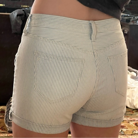 Madewell Seersucker Denim Shorts - Picture 4 of 6